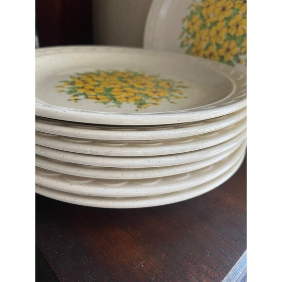 Set of 8 Homer Laughlin Sandstone Grenada Dinner Plates - Picture 2 of 4